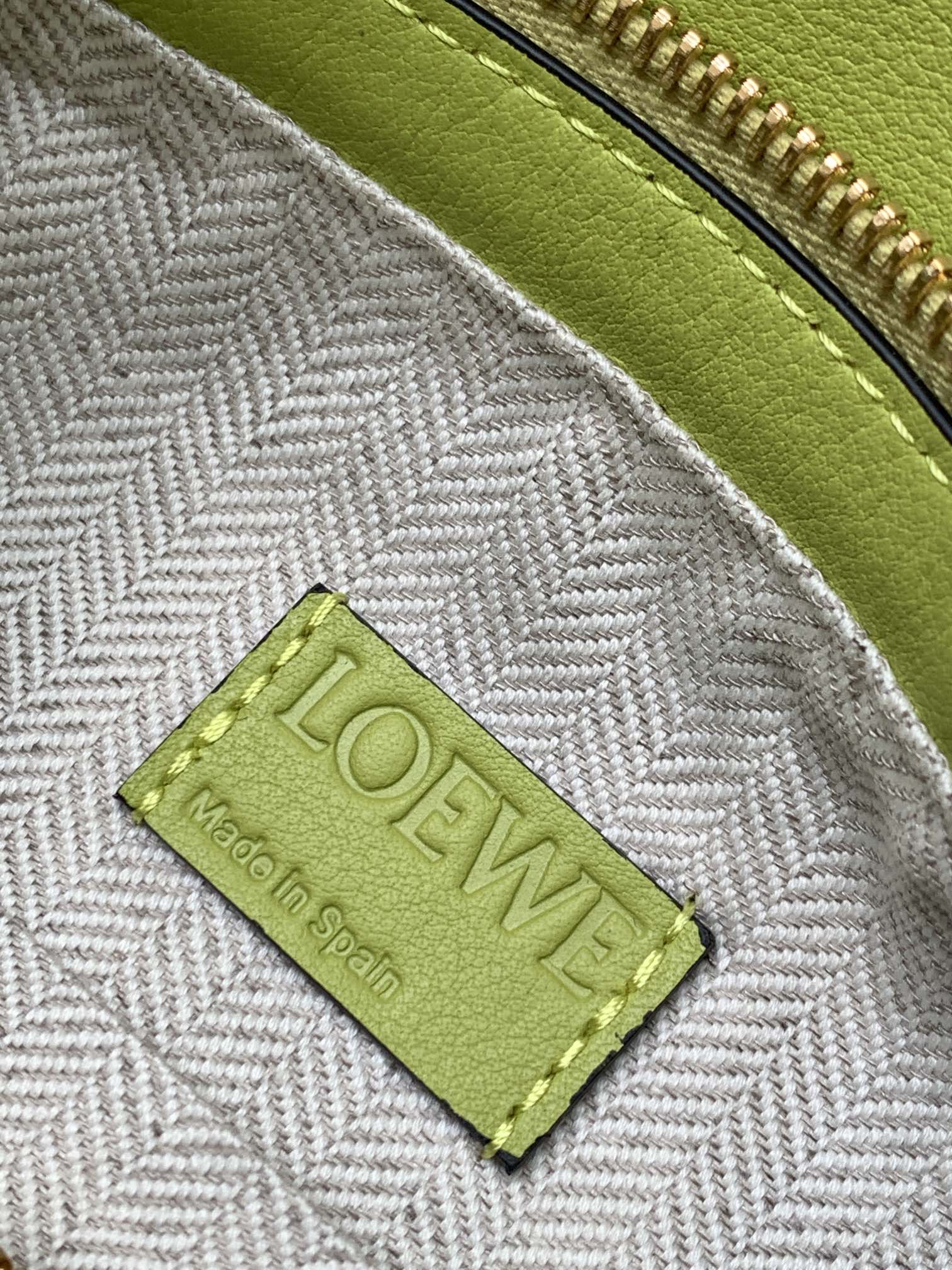 Loewe Puzzle Bags